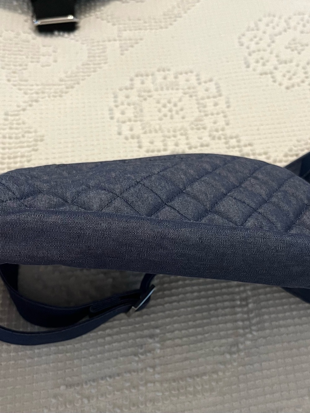 Vera Bradley Little Hipster in Quilted Denim, LNWOT - Picture 10 of 13